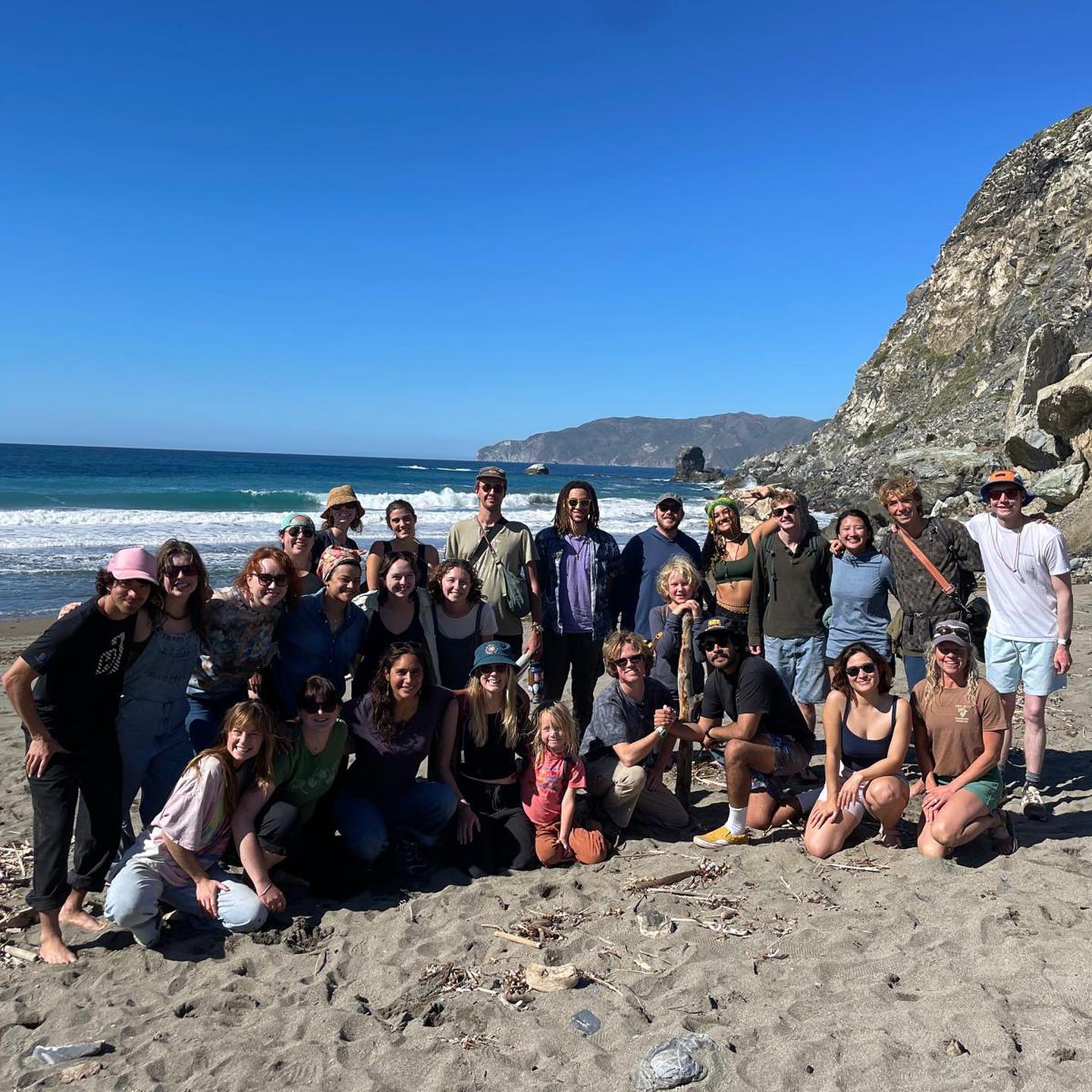 CELP Staff training has come to an end as we welcome our first schools to the cove this week! We had a mix of sun, rain, and rainbows, well preparing our staff for anything that may come their way!
We are grateful for our incredible staff and look forward to an amazing spring season! ☀️🌊