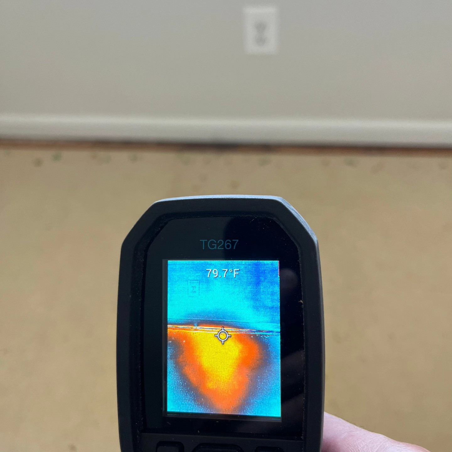 You know that sound from under your bed?? 🐝 🐝 🐝 🐝 🐝