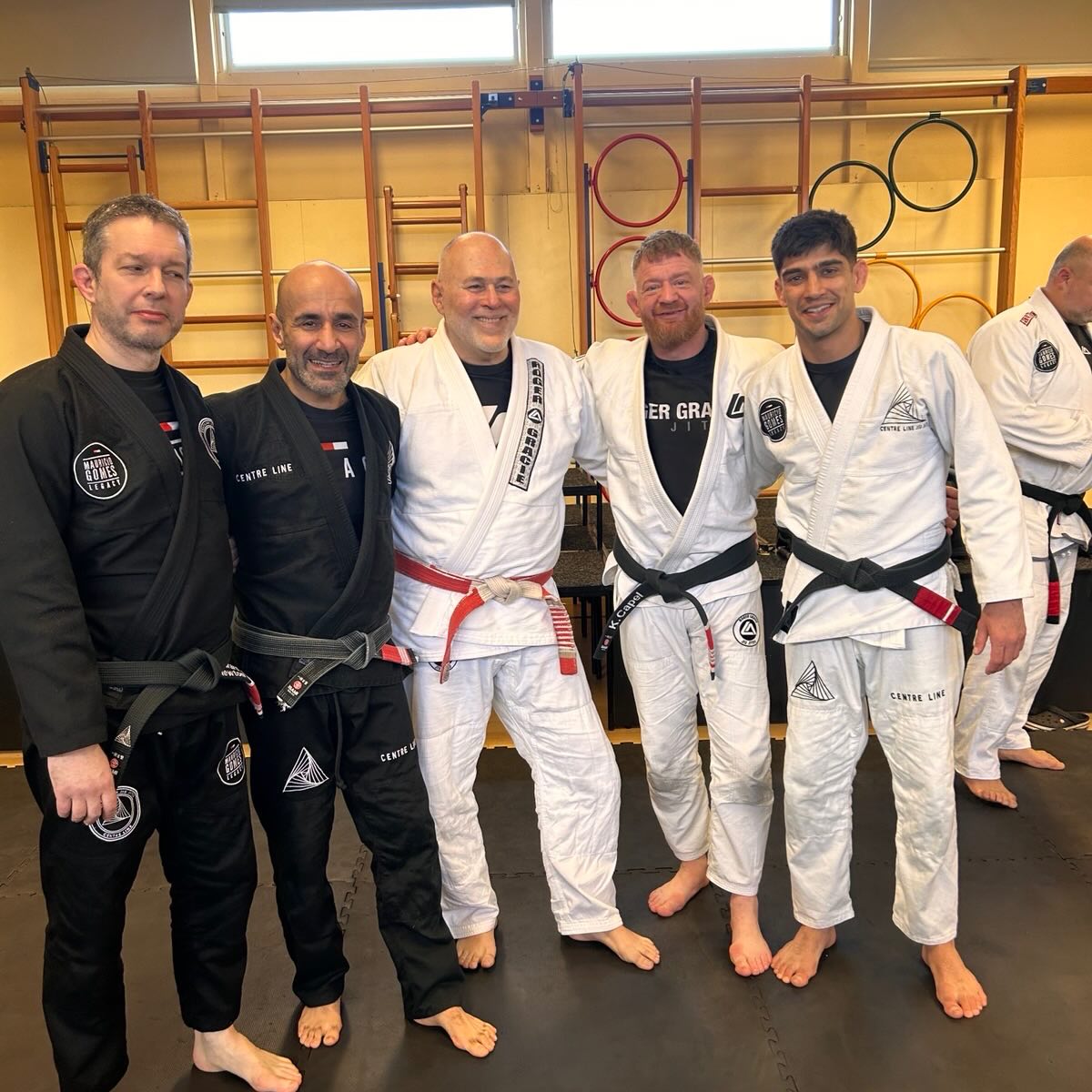 Great day learning from several instructors at @mauriciogomes.bjj Legacy Mentorship Affiliation.
Thank you from us all at @centrelinejiujitsu @centrelinebjjhove #mauriciogomeslegacy #centrelinejiujitsu #worthing #hove #jiujitsu