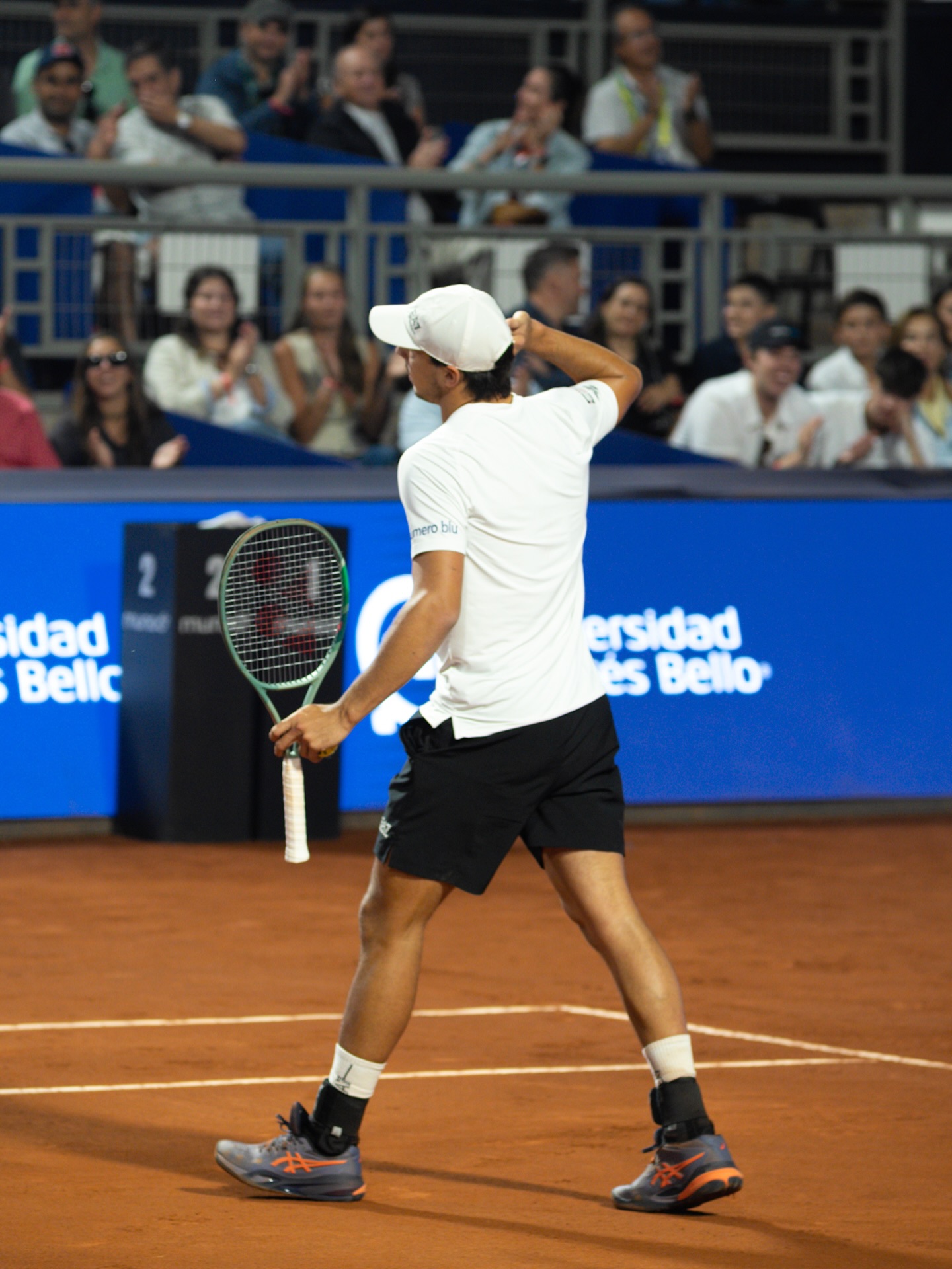 PRIMER SET PARA DARDERI 🎯
7-6 sobre Hanfmann y se acerca al campeonato 👀🏆
#BciSegurosChileOpen #ViviendoCadaPunto