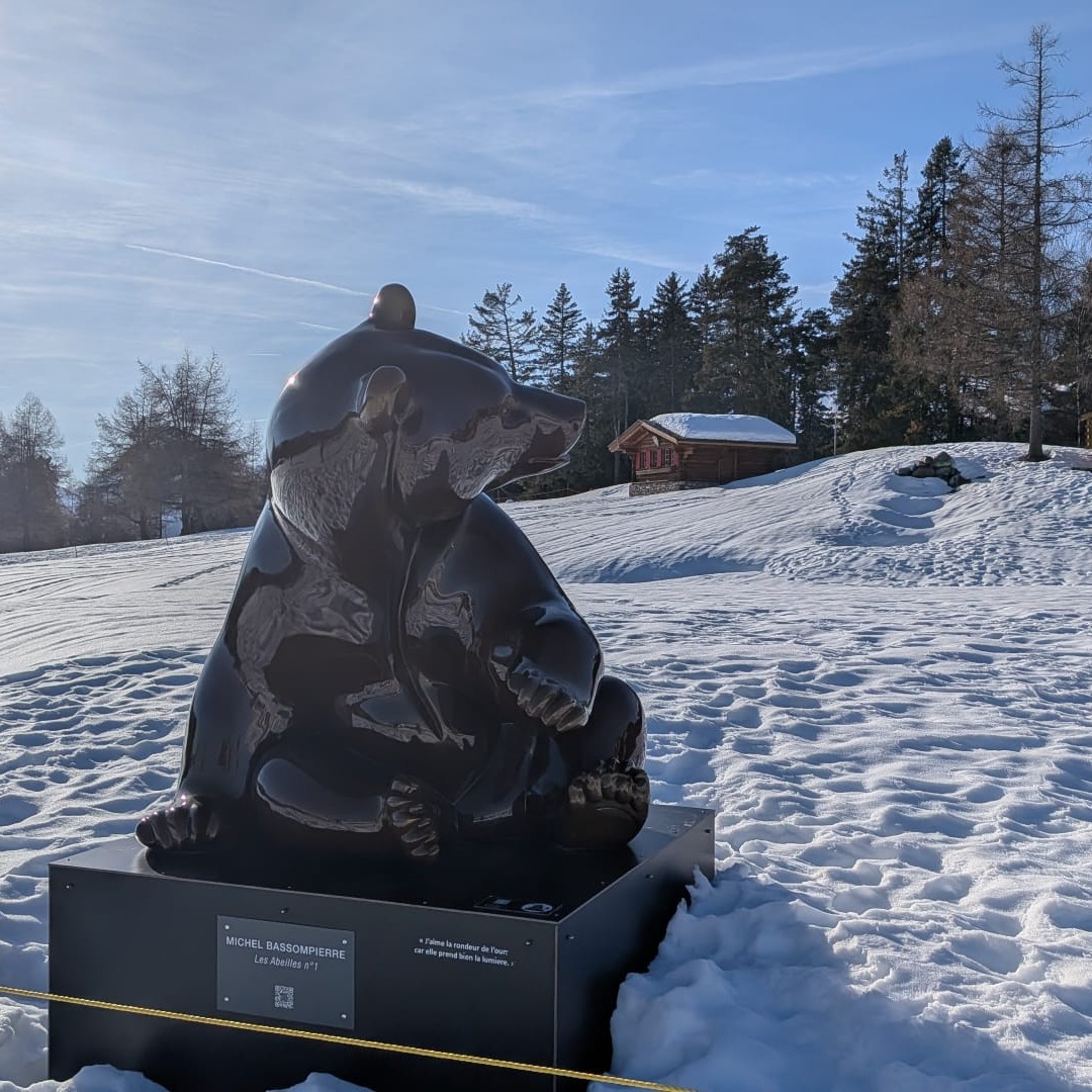 L'exposition de Michel BASSOMPIERRE à Crans-Montana se termine bientôt. Les sculptures monumentales dialoguent avec les paysages alpins enneigés.
📍 Crans-Montana, Valais
#cransmontana #michelbassompierre #sculpturecontemporaine #exposition #valais #switzerland🇨🇭