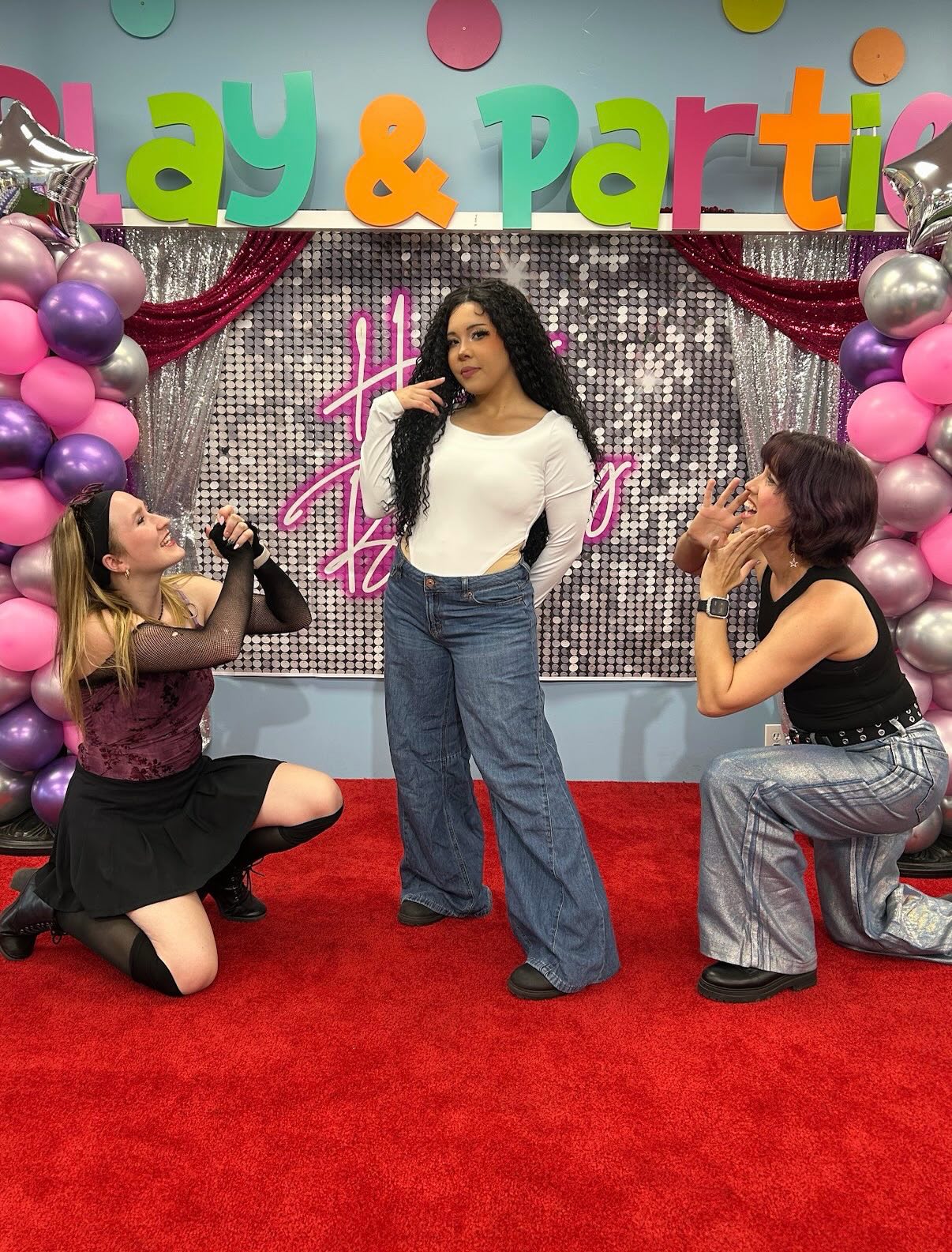 🩵KATSEYE PARTY FT. DANIELA💜
This weekend we had an amazing KATSEYE party for the first time. So many little stars were born and we were so grateful to dance the night away!
#katseye #katseyedaniela #music #birthdayparty #kidsparty