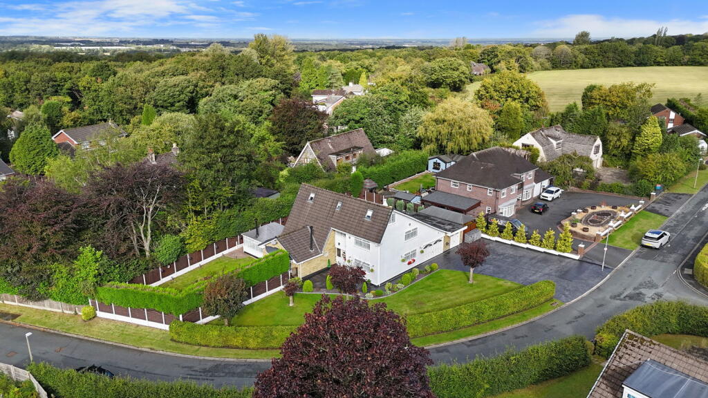 ✨ Featured Property For Sale ✨
📍 Elmers Green, Skelmersdale, WN8 6SB
🏠 6 Bedroom, Detached. £665,000
An exceptional opportunity to acquire a substantial six-bedroom detached residence, situated in the highly desirable residential area of Elmers Green, Skelmerdale, designed to offer the very best in modern family living. This beautifully appointed home combines elegant interiors with expansive...
◾ Triple Garage, Driveway & Generous Grounds
◾ Utility Room & Ample Storage
◾ Loft Conversion for Versatile Living
◾ Two Additional Reception Rooms
◾ Open-plan Lounge & Conservatory Extension
◾ Principal Suite with Walk-in Wardrobe & En-Suite Bathroom
◾ Six Double Bedrooms over Three Storey's
◾ Contemporary Kitchen with Feature Island
◾ Highly Desirable Elmers Green Location
◾ Exceptional Detached Family Home
For more information please visit our website or contact us via:
📍 | Skelmersdale Office
📞 | 01695 355110
🌎 | www.neilrobinson.co.uk