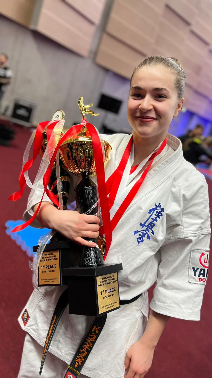 Taikyoku Sono Ni - Kyokushin Kata Library | Julia Pracka (World Champion)
In this second episode, Julia Pracka 🇵🇱 — World Champion in Kata — demonstrates Pinan Sono Ichi, one of the most important kata in Kyokushin karate.
Performed with strong basics, sharp transitions, and clear intent, this high-quality recording serves as a powerful reference for karateka developing balance, timing, and kihon within kata.
#kyokushin #kata #worldchampion