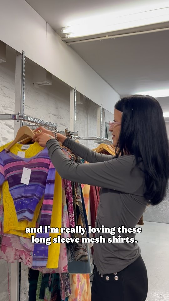 Spring wardrobe is a must at this stage ☂️
We skipped straight to @rachael.grif at @ninecrowstemplebar to check out their bits for Sping!
#TempleBar #Dublin #SecondhandDublin #VintageDublin #NineCrows
