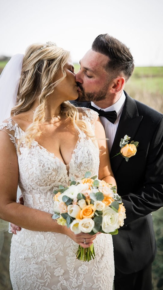 An intimate Valentines elopement @treetopescape for Mr & Mrs Valentino ❤️
What a stunning day! Blue skies, signs of spring and a gorgeous couple married above the treetops in Devon at a very intimate ceremony in the Nest. Georgie & Vincenzo said their vows in front of their closest family, sipped champagne and wandered the stunning grounds. I wish you both every happiness together and I can’t wait to get your photos to you before your huge party back home! Xxx Laura
Hair & make up @mercedeshayward
Pizzas & cocktails @friskypheasant
Cake @lulusprimrosebakery
Flowers @theflowershop_southmolton
#valentinesday❤️ #valentineswedding #treetopescapewedding #devonweddingphotographer #devonweddingvenue