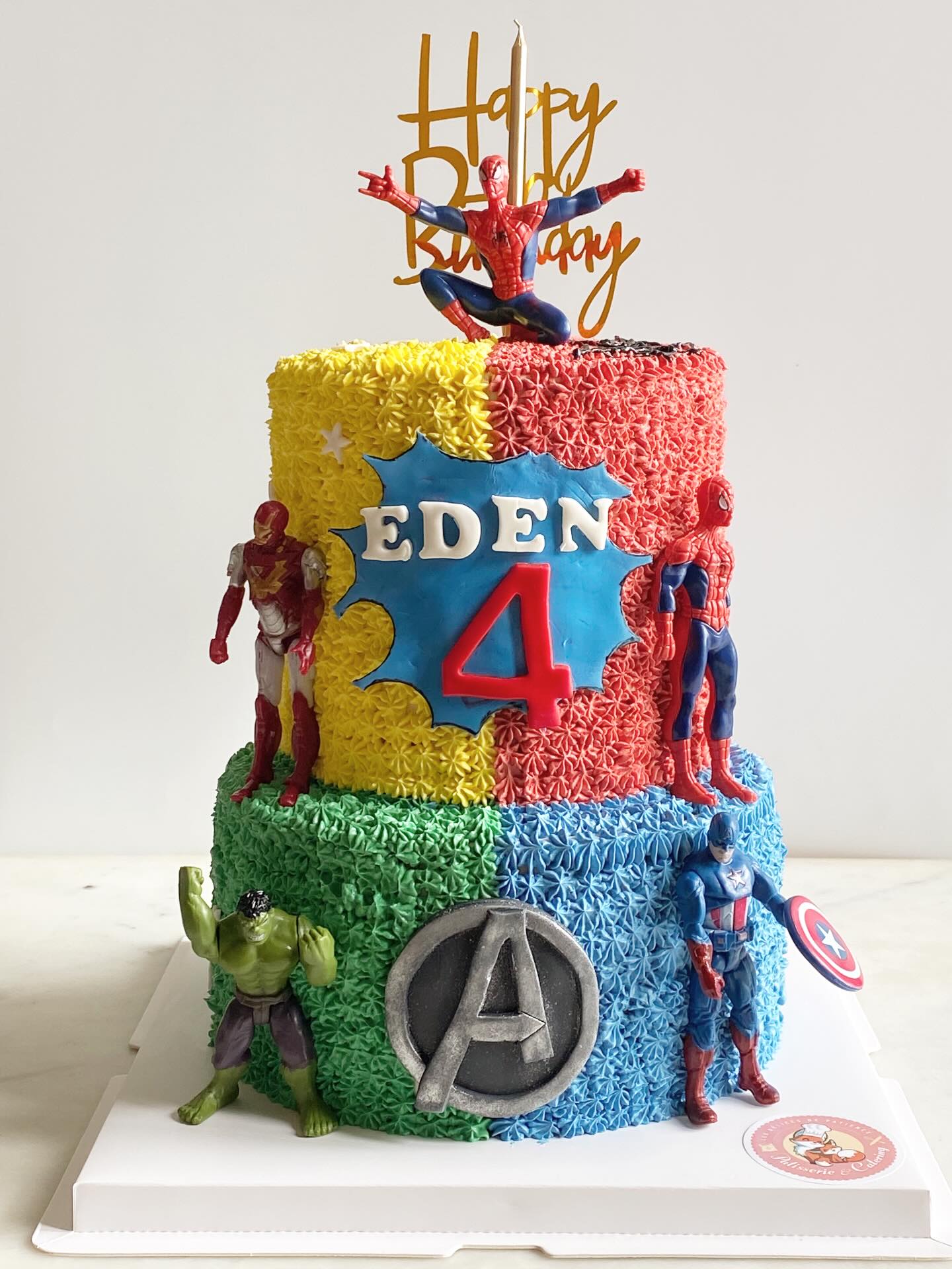 When superheroes gather… a birthday becomes legendary 🦸♂️✨
For Eden’s 4th birthday, the Avengers came together in cake form — bright colours, textures, and all his favourite heroes watching over the celebration.
Because a birthday cake is never just dessert.
It’s the moment everyone remembers when the candles arrive.
👇 Tell me honestly:
Team Spider-Man 🕷️ or Team Avengers 🛡️ ?
—
Custom celebration cakes
Handcrafted in Hong Kong 🇫🇷
