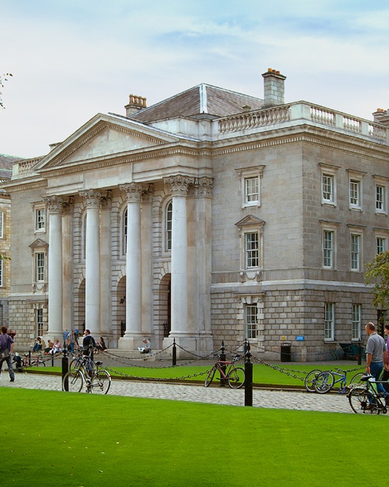 🤩 DUBLIN! We’re so excited to announce that for the first time this June we’re bringing Lie Down and Listen to Dublin, at the historic and iconic Trinity College.🇮🇪
📆 2 & 3 June
📍The Exam Hall, Trinity College Dublin
Lie Down and Listen: Metamorphosis
🔗 In Biog
Pianist/composer/founder of Lie Down and Listen Christina will welcome you into the Exam Hall for a deep listening experience as you lie down on soft luxurious mattresses, snuggled in cushions and blankets. In this relaxed state you’re open to receive the beautiful and purifying vibrations of the sound and live classical music.
This will be the most relaxed you’ve ever felt in an exam room!
Metamorphosis
🎹 The focus of these sessions is to allow yourself to experience transformation and ‘metamoprhosis.’ The session includes a rare opportunity to experience Philip Glass’s Metamorphosis - a powerful, hypnotic and inspiring five movement work - you’ll leave feeling rested, connected and revitalised.
Book early as ticket sell out quickly.
🎟️ €60
- Includes the 90mins experience
- Mattresses, cushions and blankets
#dublin #dublinlife #liedownandlisten