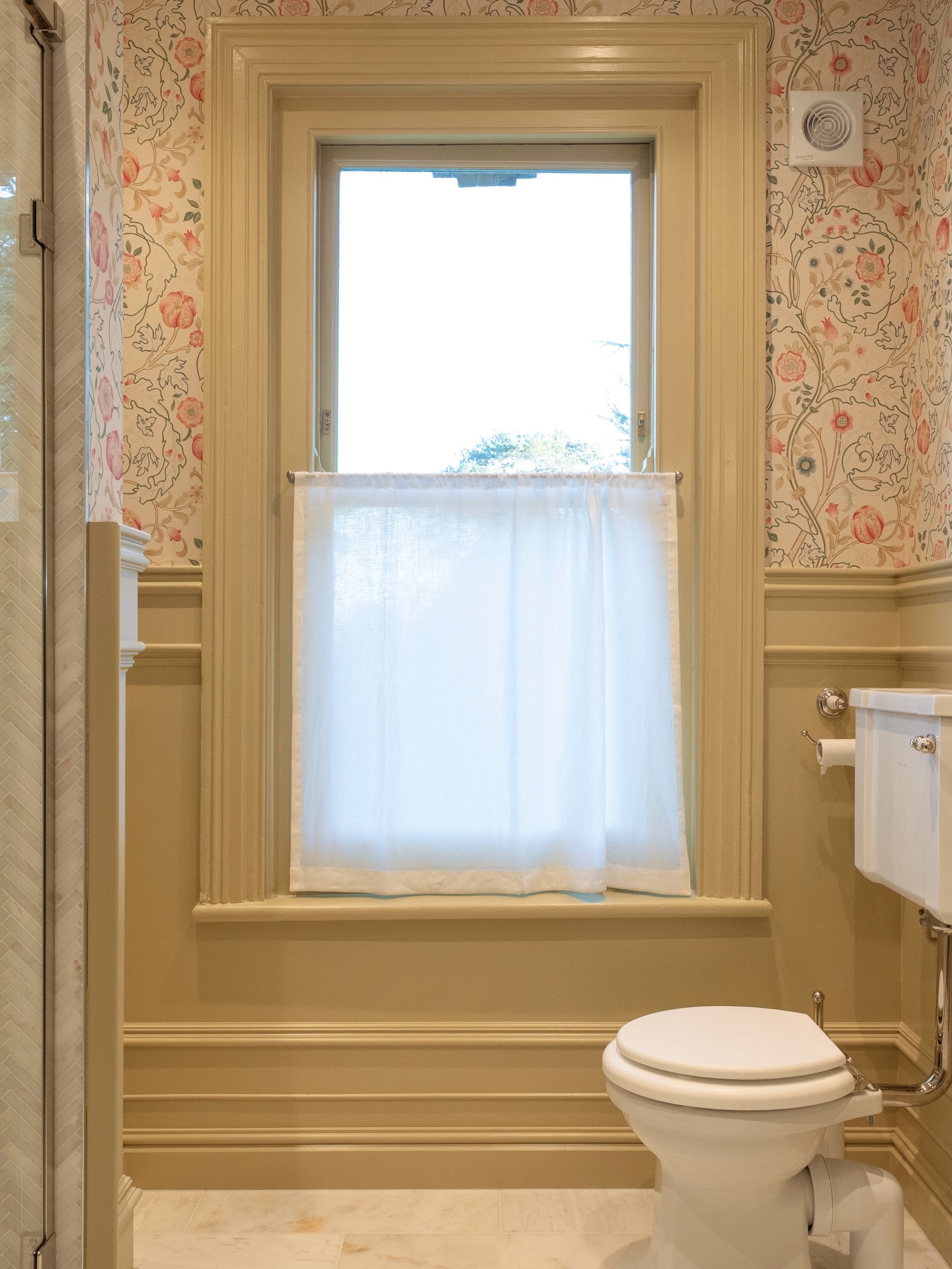 Introducing this little beauty of a shower room, we think it might just be one of our favourites.
We paired William Morris ‘Mary Isobel’ wallpaper, with #oakapple @littlegreenepaintcompany colour on the panelling and honed amber marble floor tiles with herringbone amber marble mosaic in the shower. We slightly altered the layout so it’s still functional with lots of storage tucked in, every area utilised given its relatively small space.
It’s one of those rooms that gives you a small lift the moment you walk in. A proper little glimpse of joy 💛
Keep swiping for the finishes palette and the original space.
Interior Design @vivusinteriors
Main Contractor @oak_designbuild
📸 @siennnaeva
bathroom | bathroom design | victorian bathroom | period home | heritage interiors | interior design | luxury bathroom | marble bathroom | herringbone tiles | william morris wallpaper | small space design | uk interior designer | hampshire interiors
isle of wight interiors | boutique bathroom