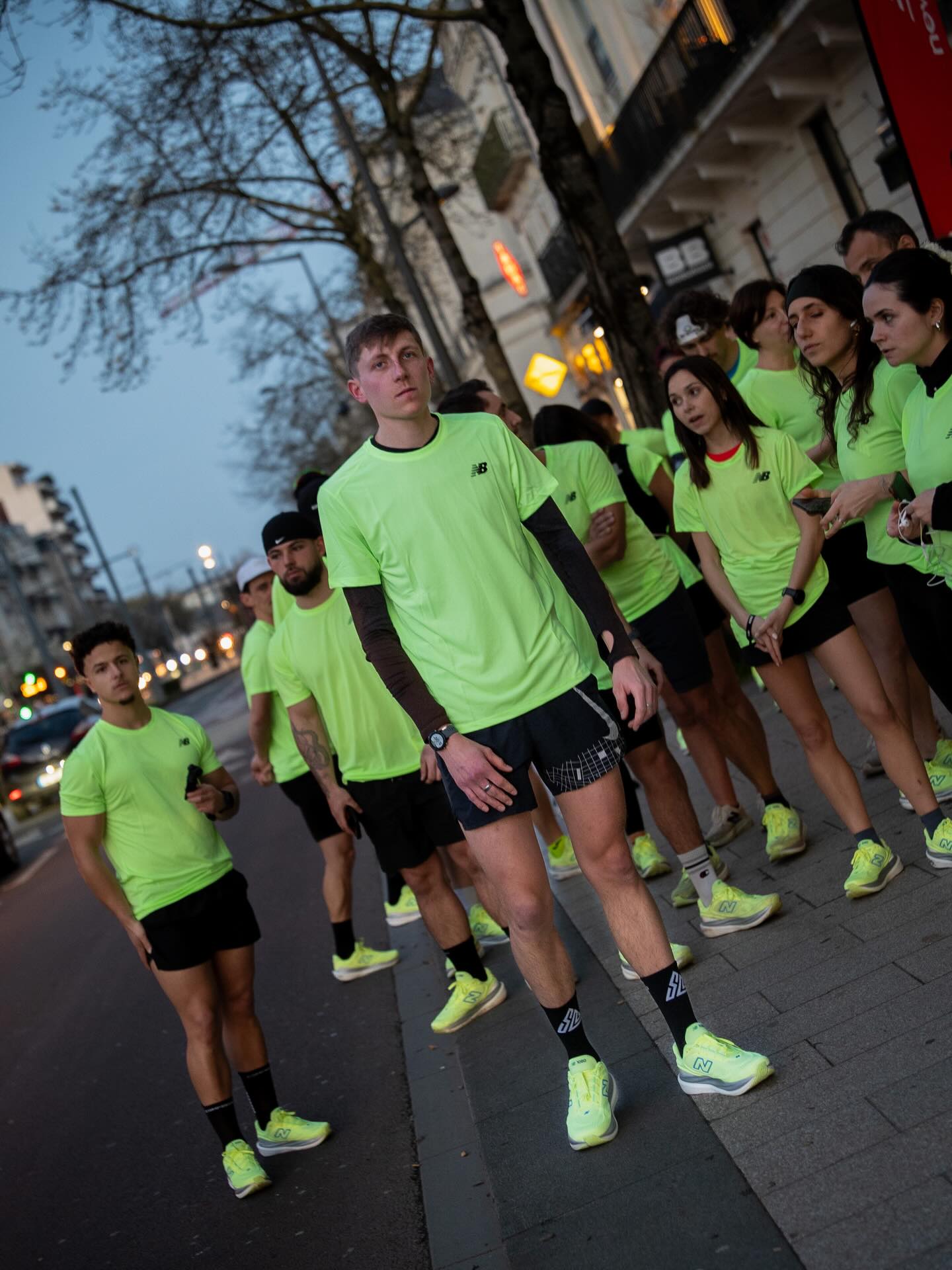 Retour en images sur cette belle soirée angevine au Matt Murphy’s 📍
Près de 70 coureurs au rendez-vous pour tester les toutes nouvelles 1080 V15 de New Balance 👟
Pour animer la sortie, trois Pacers Squad Athletic et un photographe missionnés par @trc.france :
– @marion.gsnr
– @kaeligjegou | Athlète TRC – SA
– @thomas_vdb8
– @jeremy.alluin 📸
Un grand merci à Perrine Simon de New Balance pour la présentation de la gamme et ses conseils experts.
🫵🏼 Pour récupérer les photos, contactez-nous ou directement @lumylabstudio
Et dites-nous en commentaire ce que vous avez pensé de cette soirée au MATT Murphy’s 👇
Le TRC ROAD TOUR by New Balance continue son Tour de France… 🇫🇷
