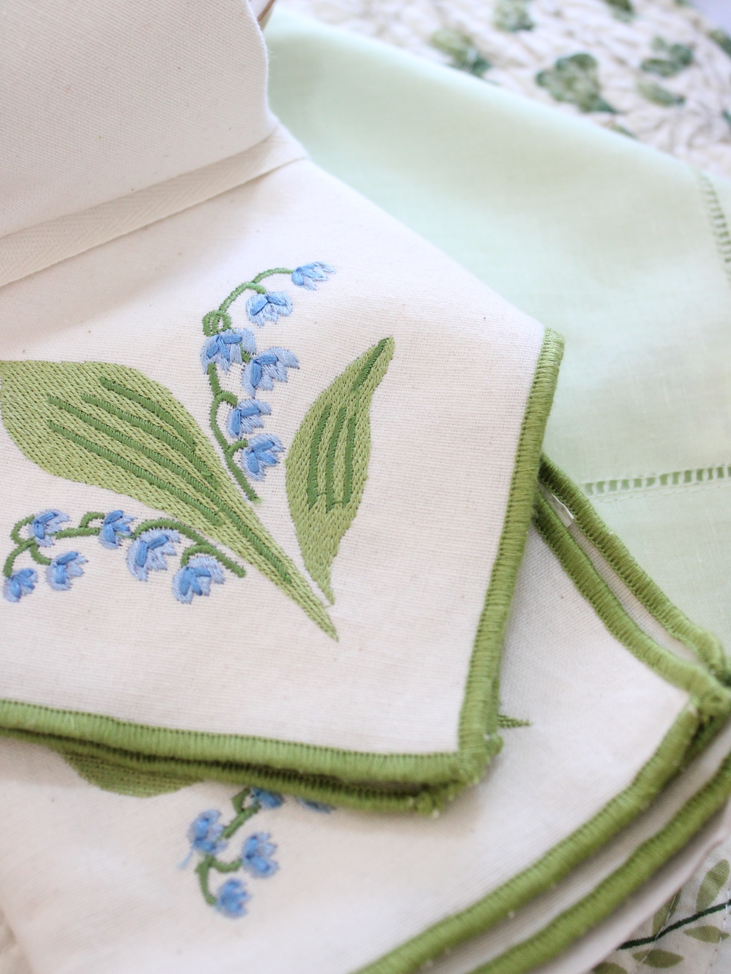 Servilletas de tela disponibles para personalizar, parte de nuestra colección de primavera 💐🌷