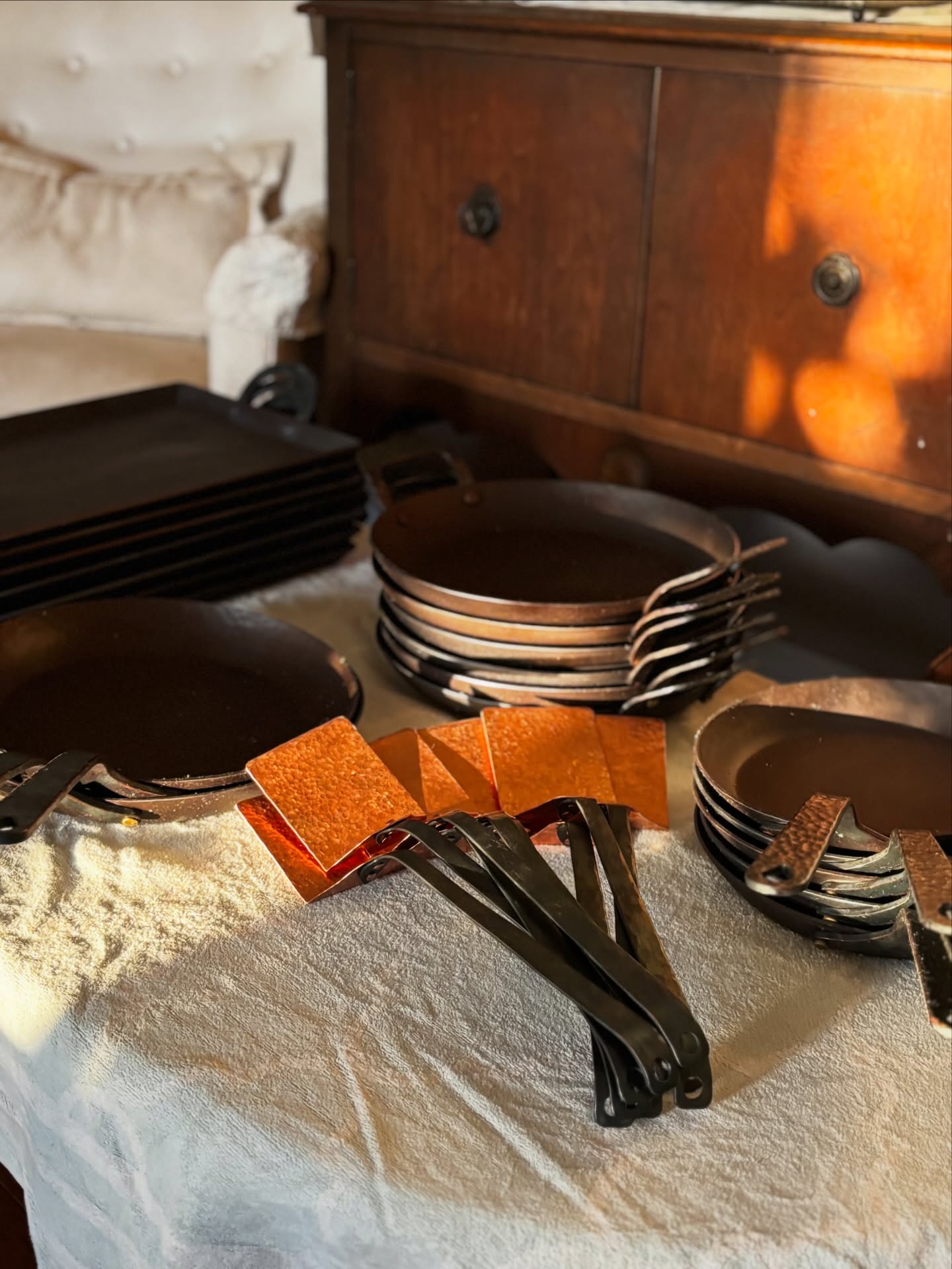 Ohh the sun hitting that copper ✨