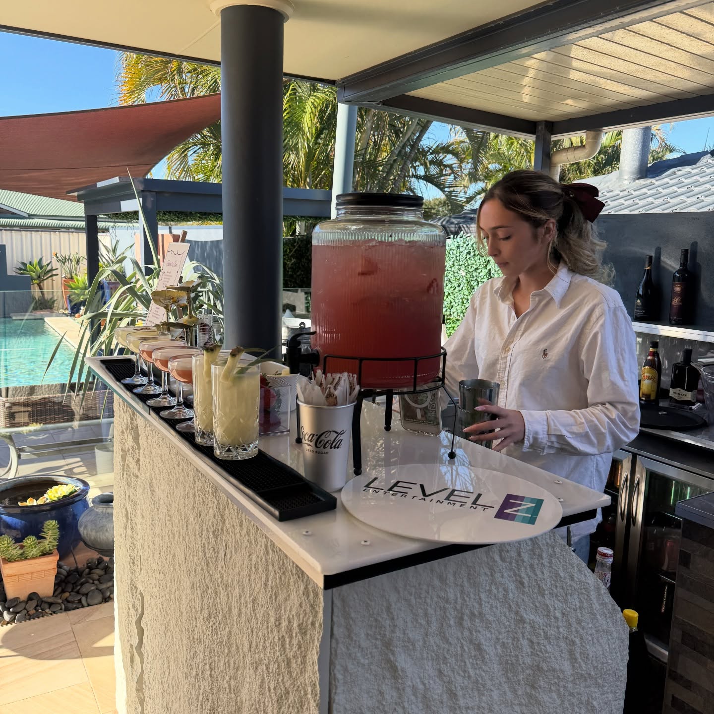 “Come & get your cocktail 🍸”
Luxury, Modern bars ready to be setup anywhere you need 😎