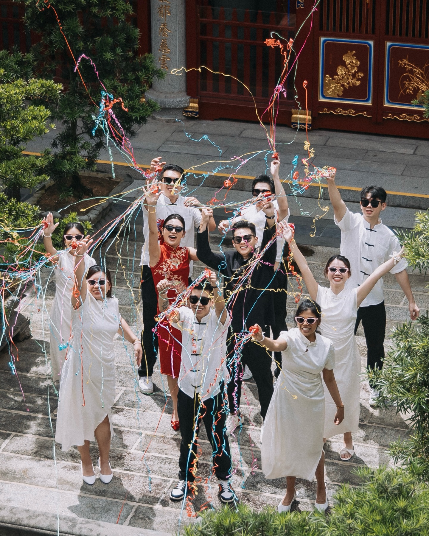Celebrating the wedding of Junwei & Siewboon.
•
Warning: too much happiness in one photo!
•
pg / @freddywongphotography
mua / morning @nsmua25 night @veela_makeup_haiyan
emcee / @emceekevin
venue / @fssingapore