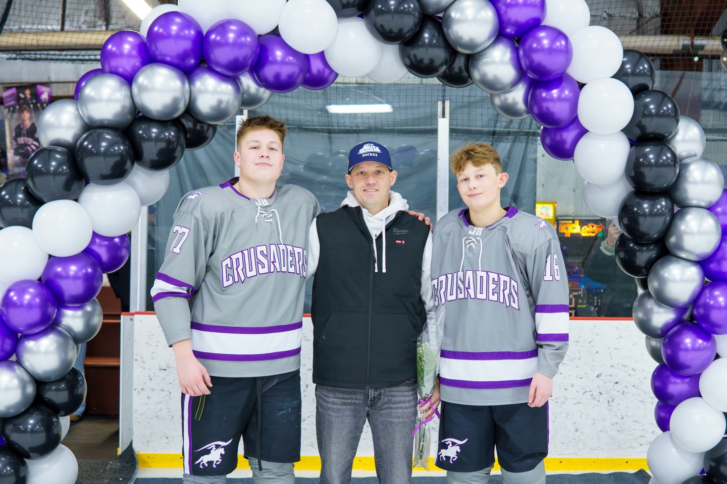 So excited to create another senior night arch for John Bapst’s Hockey Team! 🏒