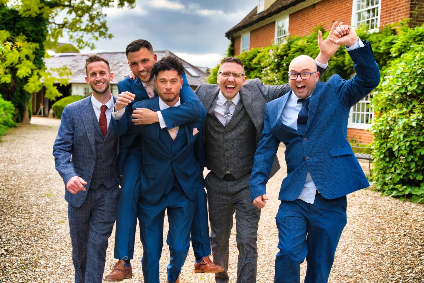 Location: @thevenueatkm
#wedding #weddingday #weddingdress #weddingphotography #weddingideas #groom #groomsmen