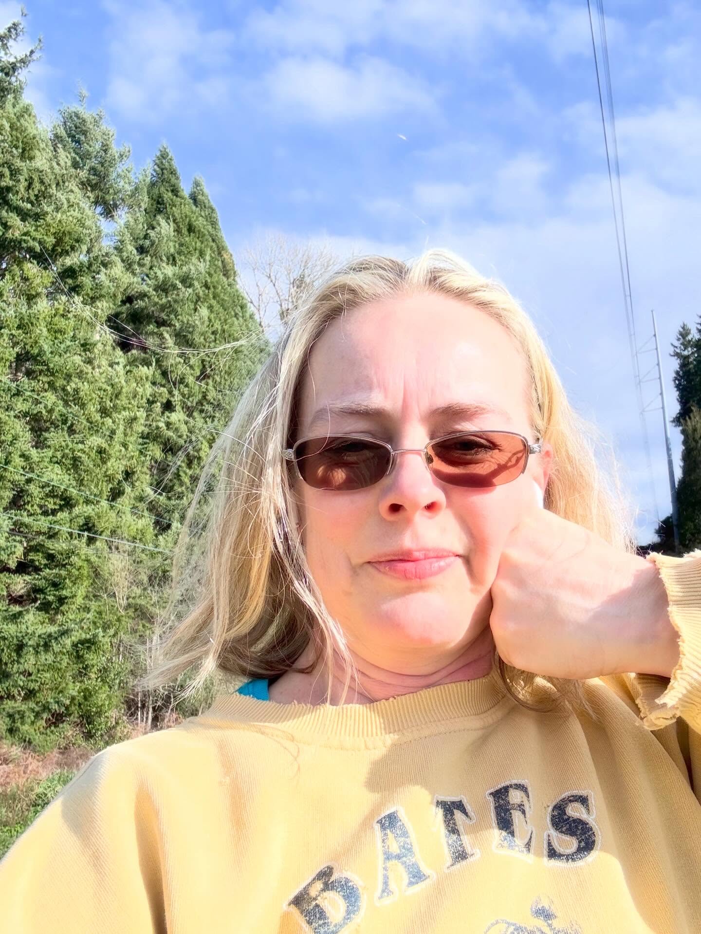 I’ve always had what people call TMJ—temporomandibular joint disorder. My left jaw has always had a click and causes me a fair amount of trouble and pain when I need to have dental work done.
My dentists have always told me this was because I was grinding my teeth and gripping my jaw. Personally, I think it’s also somewhat genetic. Grandma had the same loud click.
But recently I talked to an orthodontist who recommended setting an alarm and checking in with myself once every hour during the day to see if I was clenching my jaw. To see if my teeth were touching like I needed to avoid.
I don’t care much for alarms because they rattle my nervous system. But I did decide to lean in a bit and see if I could find a yoga therapy video in my resources.
While digging for material for Art Words and Yoga, I found an excellent sequence by Yoga Therapist Sarah Garden that involves a lot of gentle massage and a few strengthening exercises. For those exercises, we gently press our jaw against our fists on either side, being careful not to let our jaws get out of alignment. (Keep that upper jaw square with the upper jaw.) 👊
Sarah also recommended checking in to be sure our jaws are relaxed about once an hour. She suggested keeping our tongue in the „n“ position, meaning that we are about to say the sound represented by that letter with our tongues just behind our teeth.
It’s curious to me that after many decades of not knowing I could make a change in habits, all of a sudden I found some simple things that can make a big difference. 🌟
#ArtWordsandYoga #TMJ