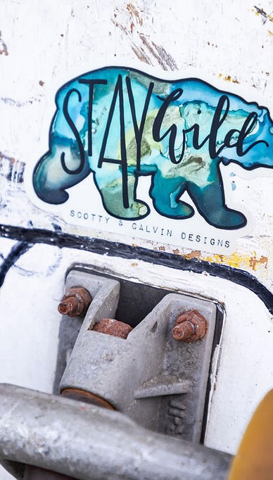 Sunday Funday! That means we’re playing a game today— Small businesses/creatives: leave a comment with 5 emojis to explain what your account is about or what you sell/create!!
If I don’t know what you do I’m going to try to guess from the emojis 🤣🖤🙌🏻
Remember to support other small businesses accounts on here that you might discover so everyone gets some support! 🖤✌🏼
Ready set go! 👇🏻
#makersofinstagram #instatrends #smallbusinessowner #smallbusinesslove #artistsofinsta