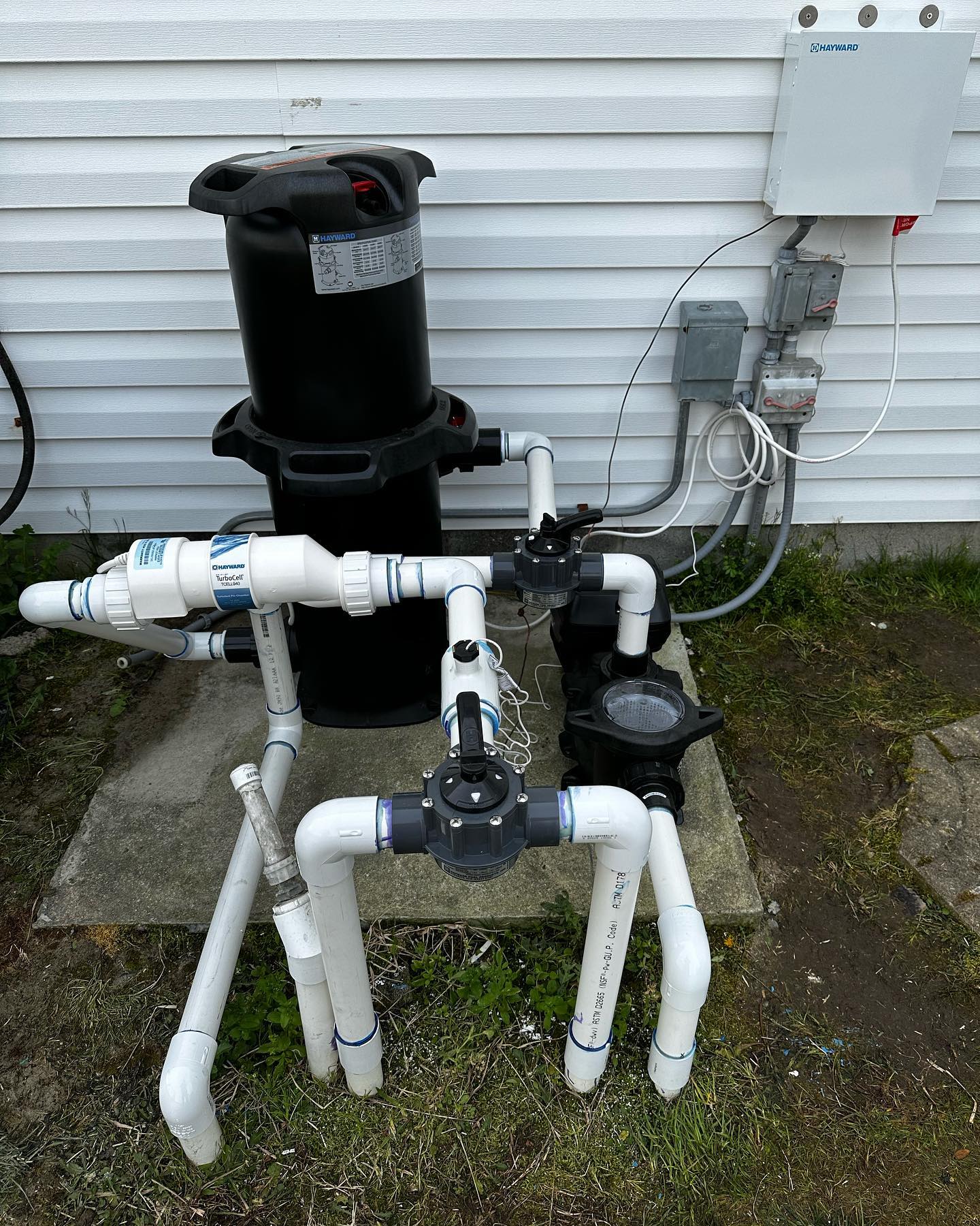 Full system upgrade w/ new @haywardpoolproducts components. New easy to clean cartridge filter, Aqua Rite salt system, and variable speed pump to help with energy costs.
Need a system refresh? Reach out today!
📞(252)599-6288
👨💻www.ahoyhelp.com
#virginiabeach #chesapeake #poolservice #poolguy #haywardpoolproducts #helpahoy #ahoy