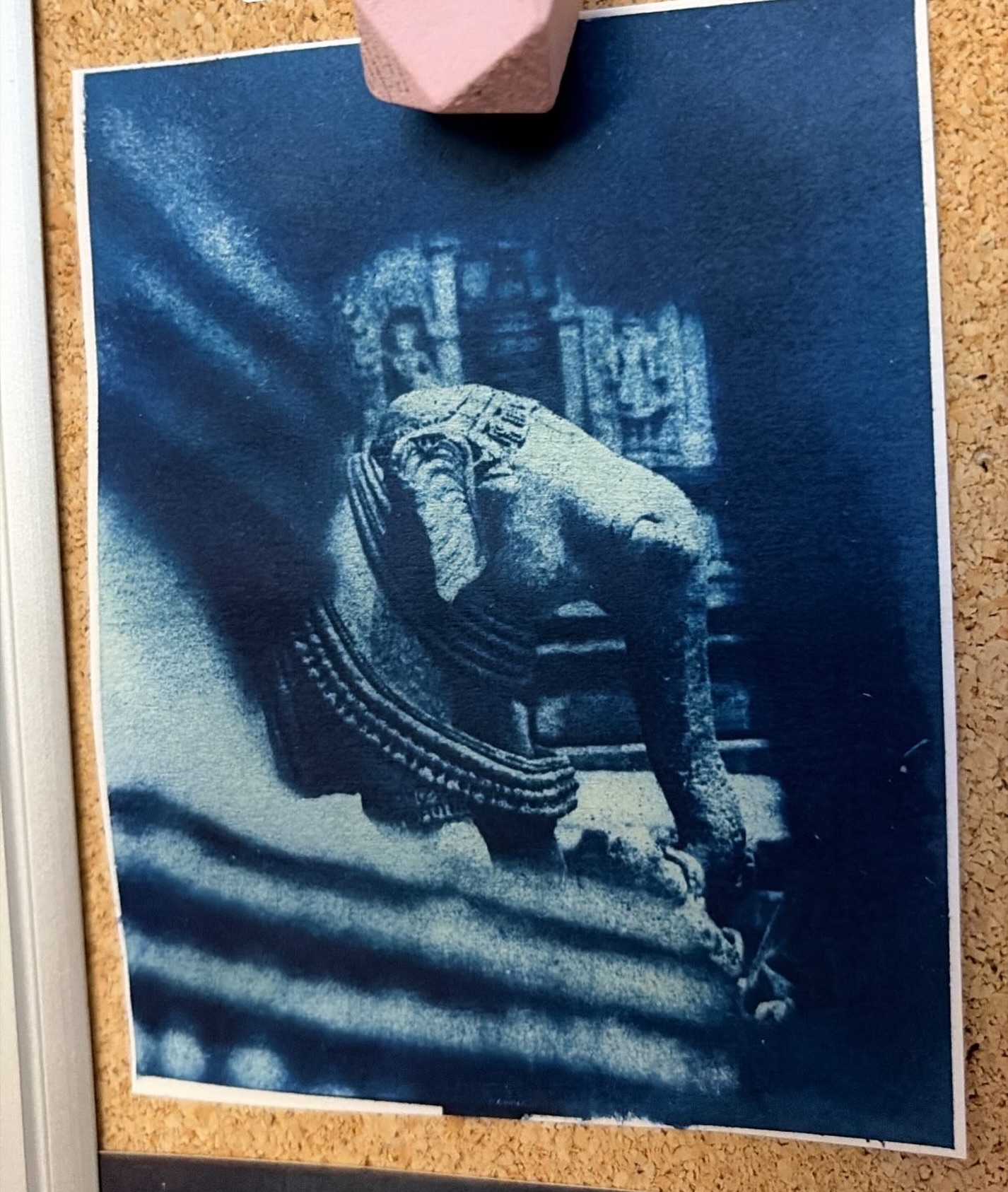 What a wonderful experience teaching cyanotype to a student yesterday! The cherry on top was receiving this gorgeous cyanotype print of Indian temples, so touched!