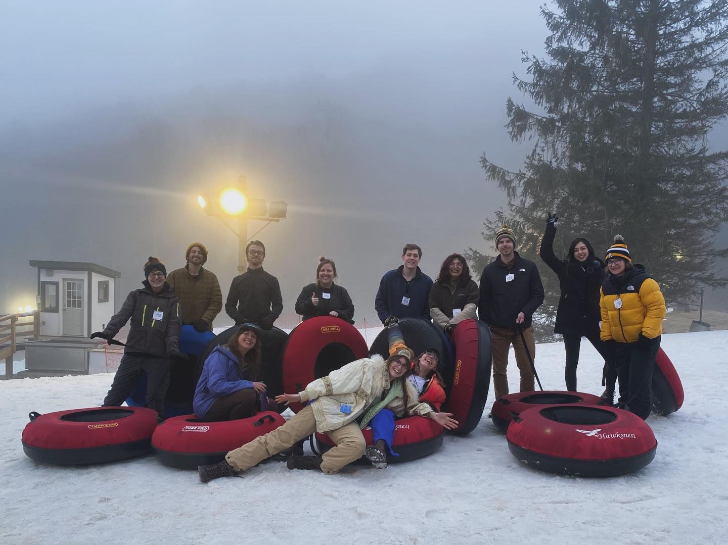 Snow tubing @hawksnest.adventures was a blast and a half! Perfect weather with a fabulous group of folks 🤘 Had so much fun @fizz_ed_boone after ~ 🍍 dem Pineapple Expresses really hit the spot 💕