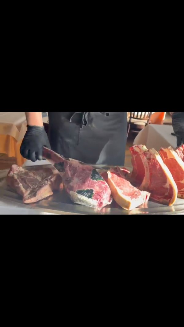 Wir verraten Ihnen ein Geheimnis: Italiener essen nicht nur Pasta und Pizza🤫 Wir freuen uns darauf, Sie auch mit exzellentem Fleisch bekannt zu machen.
🍽️
#restaurant #germany #rheinfelden #schweiz #italienischesrestaurant