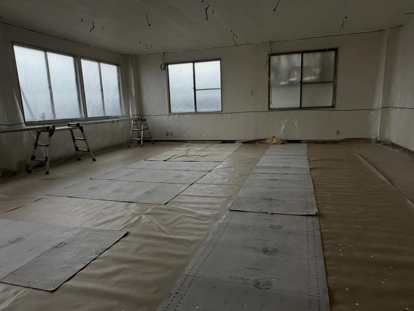 3月22日の道場開きに向けて、新しい道場の内装工事が始まりました。