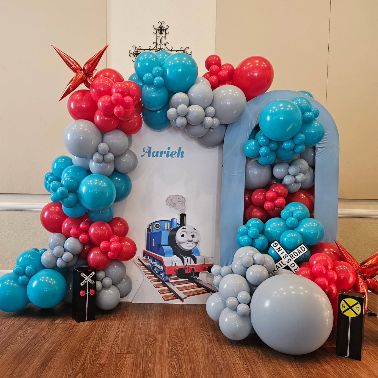 Choo choo… 🚂🎉 Aarieh is turning FOUR!
Party planning: @sweepyspartyrentals
@bouncing.palmbeach
Backdrops, marquee & candy wall: @sweepyspartyrentals
Balloons & decor: @bouncing.palmbeach
#AllAboard #TrainThemeParty #BirthdayOnTrack