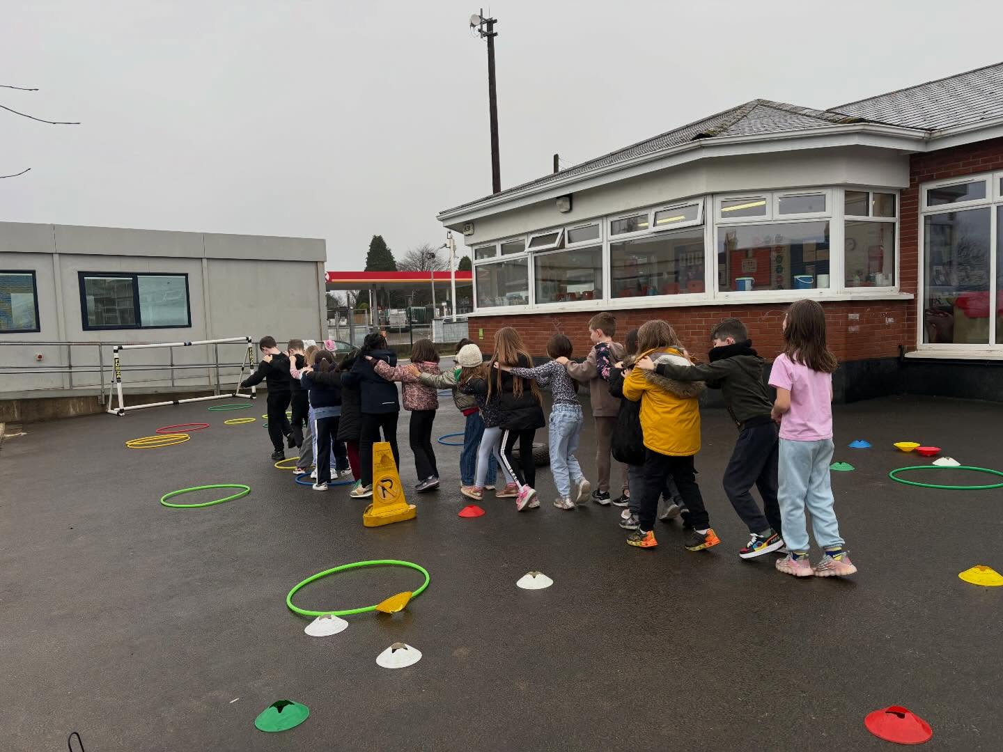 Building trust, teamwork, and lots of smiles 🤝💛
1st & 2nd Class loved taking part in trust activities and playground games during PE this week!
#ActiveLearning #TeamworkInAction #PrimaryPE #LearningThroughPlay