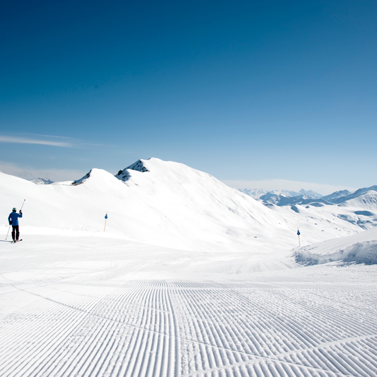 Das Skigebiet Hochwang ist offen!
Nutze eines der letzten Wochenenden der Saison und komm noch einmal vorbei. Dich erwarten wunderschöne Bergblicke, genug Schnee und top präparierte Pisten. Lass dich im Triemel kulinarisch verwöhnen.
Wir freuen uns auf dich!
#Hochwang #Skifahren #Graubünden #SkiWeekend #Wintersport SchweizErleben Bergliebe SaisonEndspurt