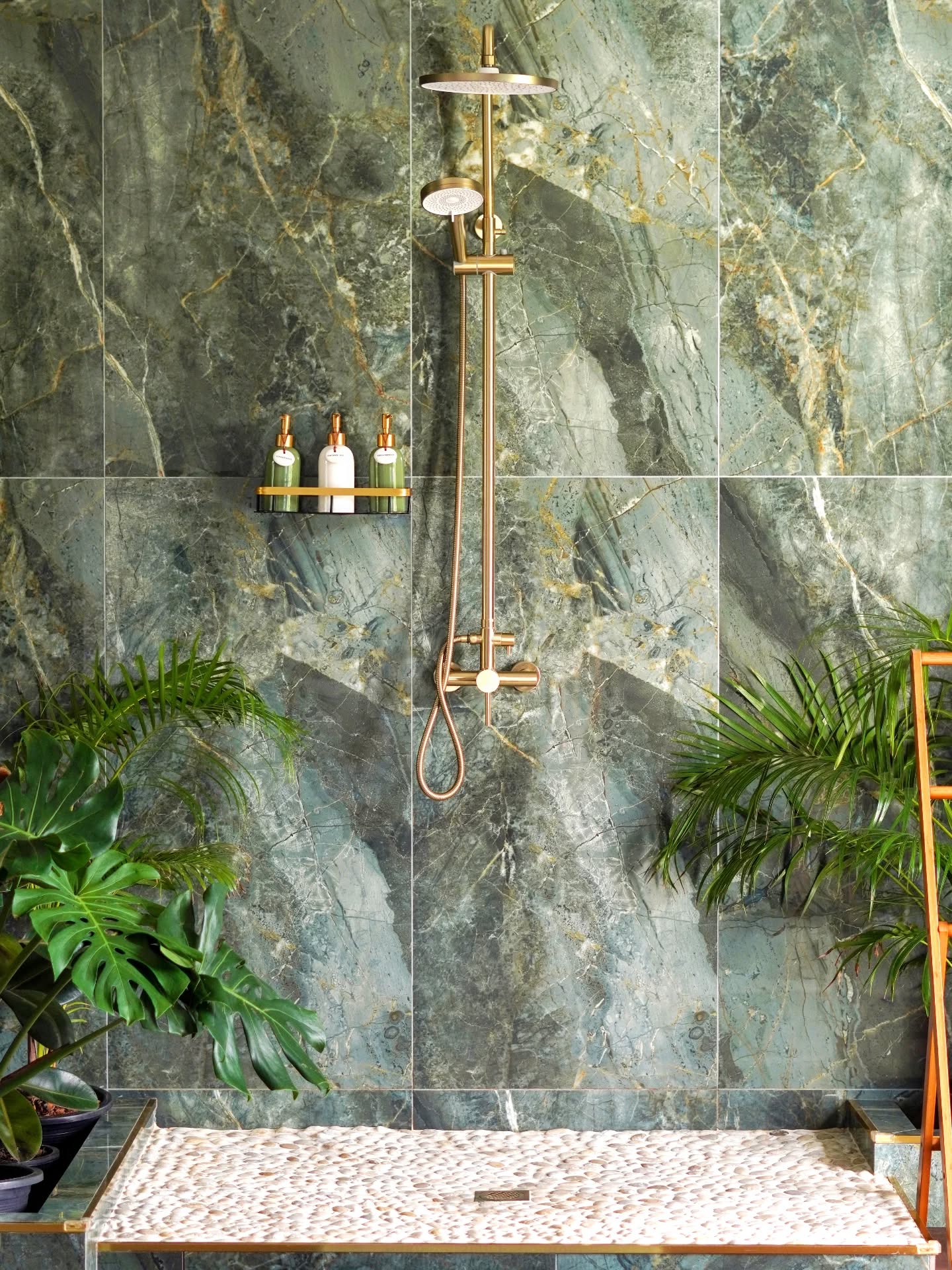 Our open waterfall shower adds a tropical touch 🌿
#secretgardenecopoolvillas #ecovilla #poolvilla #kohtao #travelthailand