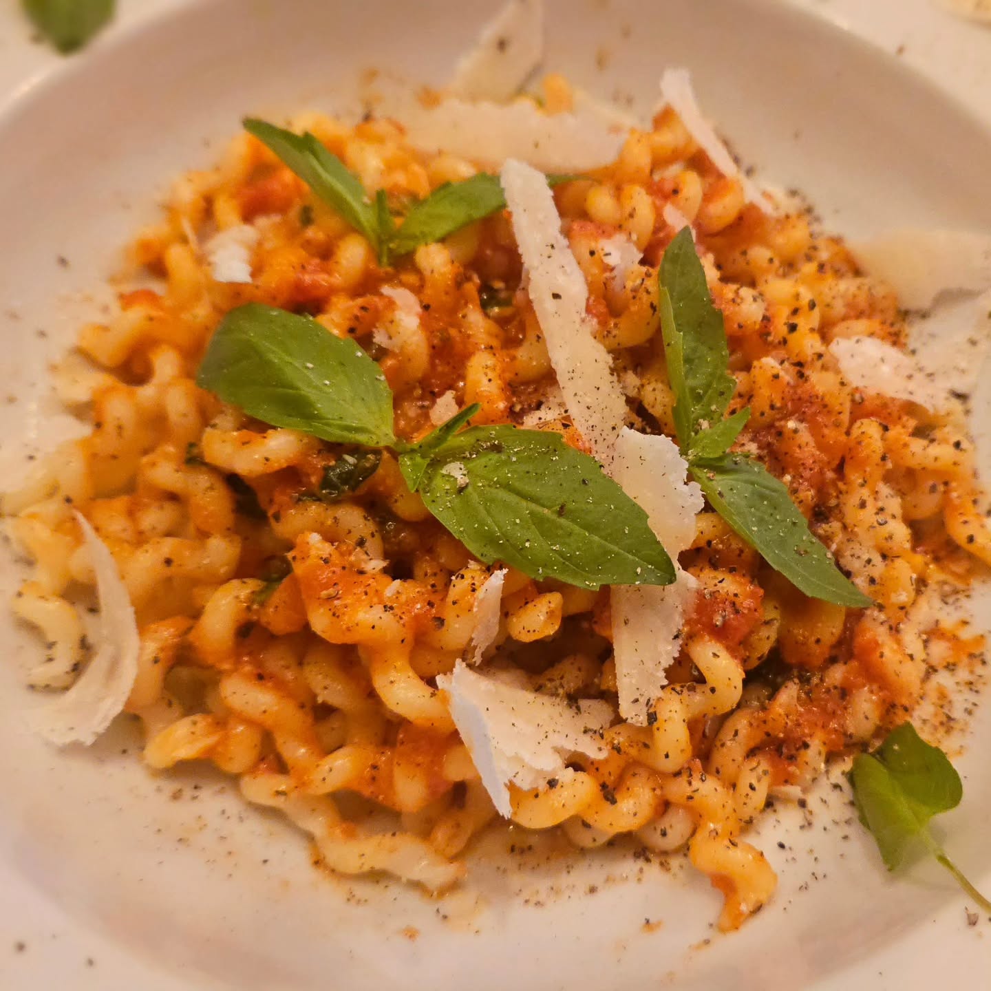 Parmesan & Tomato Basil Pasta ... Simple, light, elegant, and delicious 🩷
This recipe can be found in the Spring section of my website (Website link in bio) x
#quicklunch #pastalover #tomato #easyrecipes #foodstagram