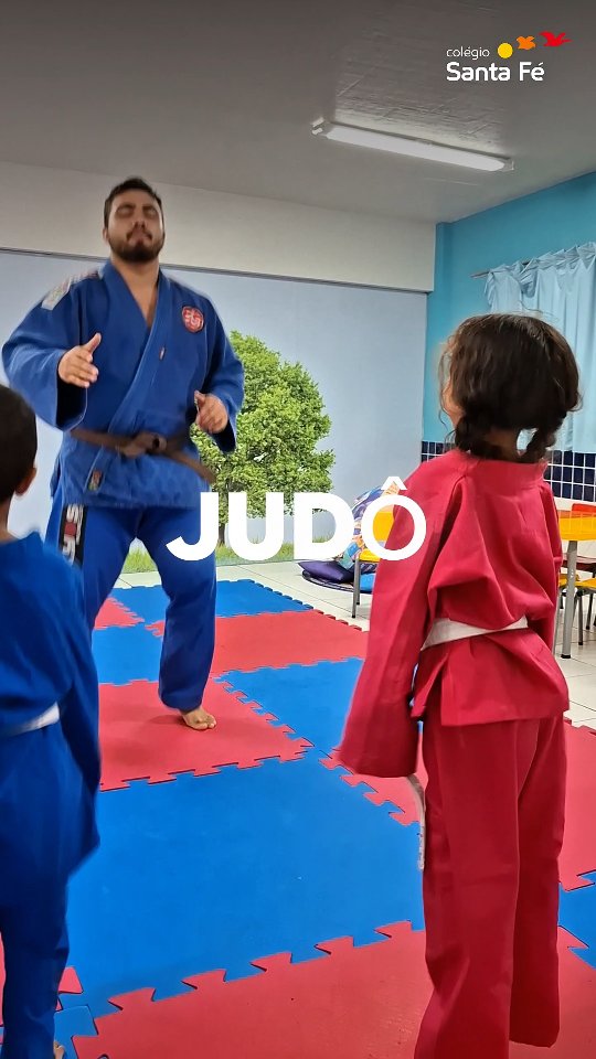 🥋 O Judô desenvolve disciplina, respeito, coordenação e autoconfiança.
Mais do que um esporte, é uma ferramenta para o crescimento físico e emocional das crianças.
Se você deseja proporcionar essa experiência para seu filho, as matrículas estão abertas.
Para mais informações, procure a secretaria do Colégio Santa Fé.