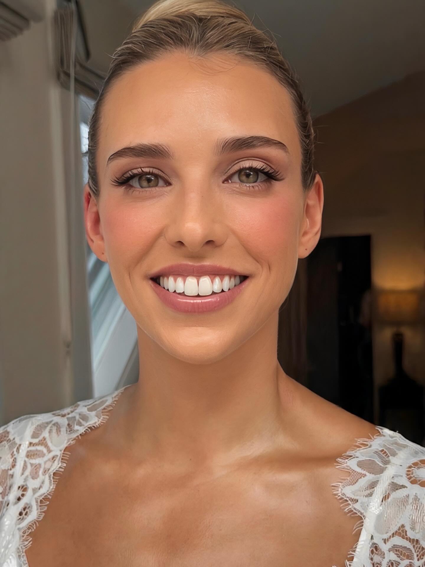 Yesterday for HELEN 💕 What a stunner!
Makeup @bridalglowco ELL
Hair @bridalglowco EVA