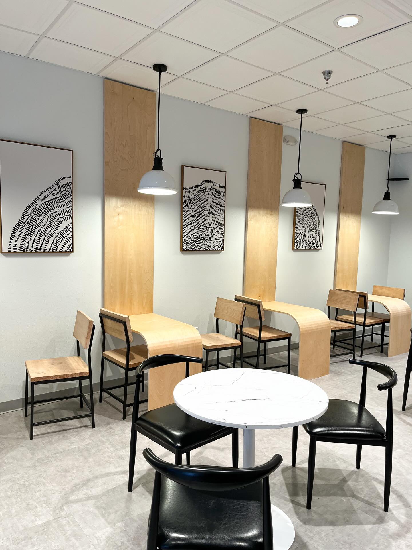 Our roasting room was a recent addition (Dec 2023) that has turned into a quieter space for those who are wanting to really focus! A fortunate accident that we’ve been told you love! However, when we turn on our roaster on Mondays and Fridays, it gets a little loud, but you can always drown out the noise with headphones! A bonus on roasting days though: THE SMELL 😌☕️