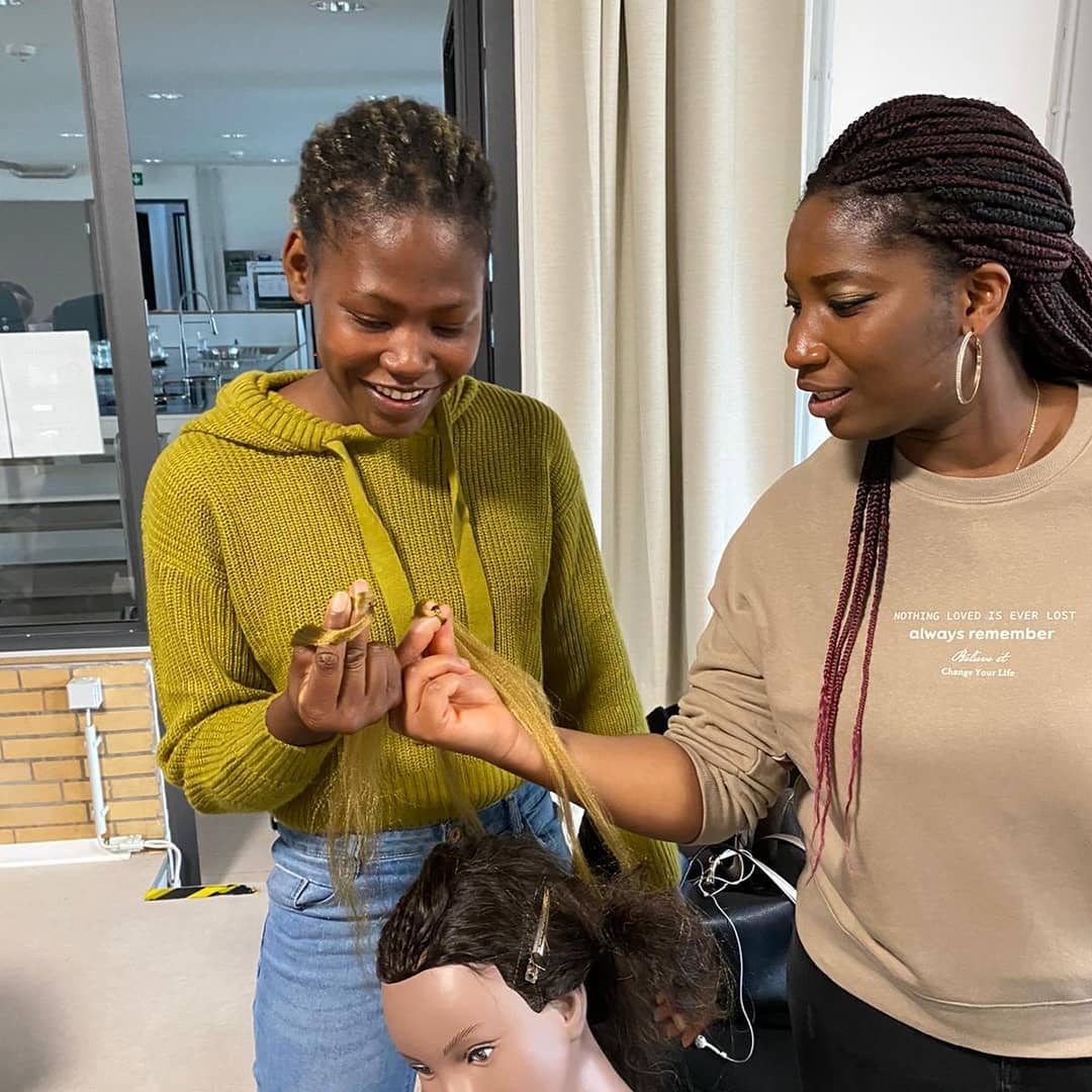 Mainz, ihr wart WUNDERBAR!😍🍂🍁
Vielen Dank für den tollen Tag❤
#cornrows #braids #haarworkshop #mainz #sisterhood #afrodeutsch #afrolocken #afrogerman #mixedfamily #haarpflege