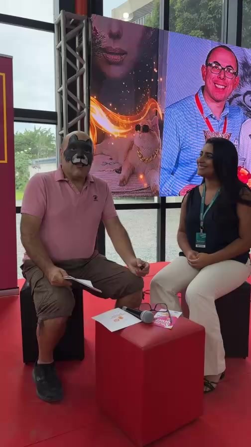 🔴📹 Sábado também é dia de falar sobre salvar vidas 🐾❤️ A Dra. Adrina trouxe um tema que ainda é pouco conhecido: a doação de sangue em gatos — um gesto simples que pode ser decisivo em emergências veterinárias.
Muita gente não sabe, mas nossos felinos podem ser verdadeiros heróis silenciosos. Informação gera consciência, e consciência salva vidas. Você já tinha pensado nessa possibilidade? 🐱✨
@vetexlab 🤍