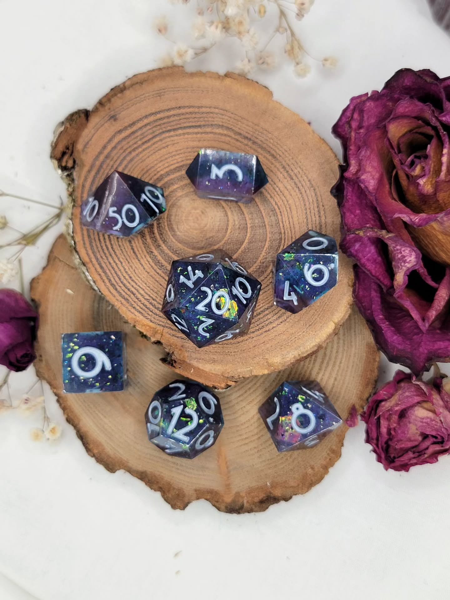 What galaxies will you explore with this set of cosmic dice?
#resindice #dungeonsanddragonsdice #ttrpgdice #smallbusiness #handmadedice