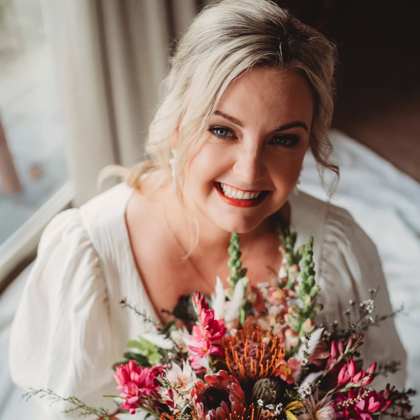 The gorgeous Kelly, on her wedding day. Bridal beauty has never shone so bright as it did this day ✨️🩷
Photographer: @capturedbytahlia