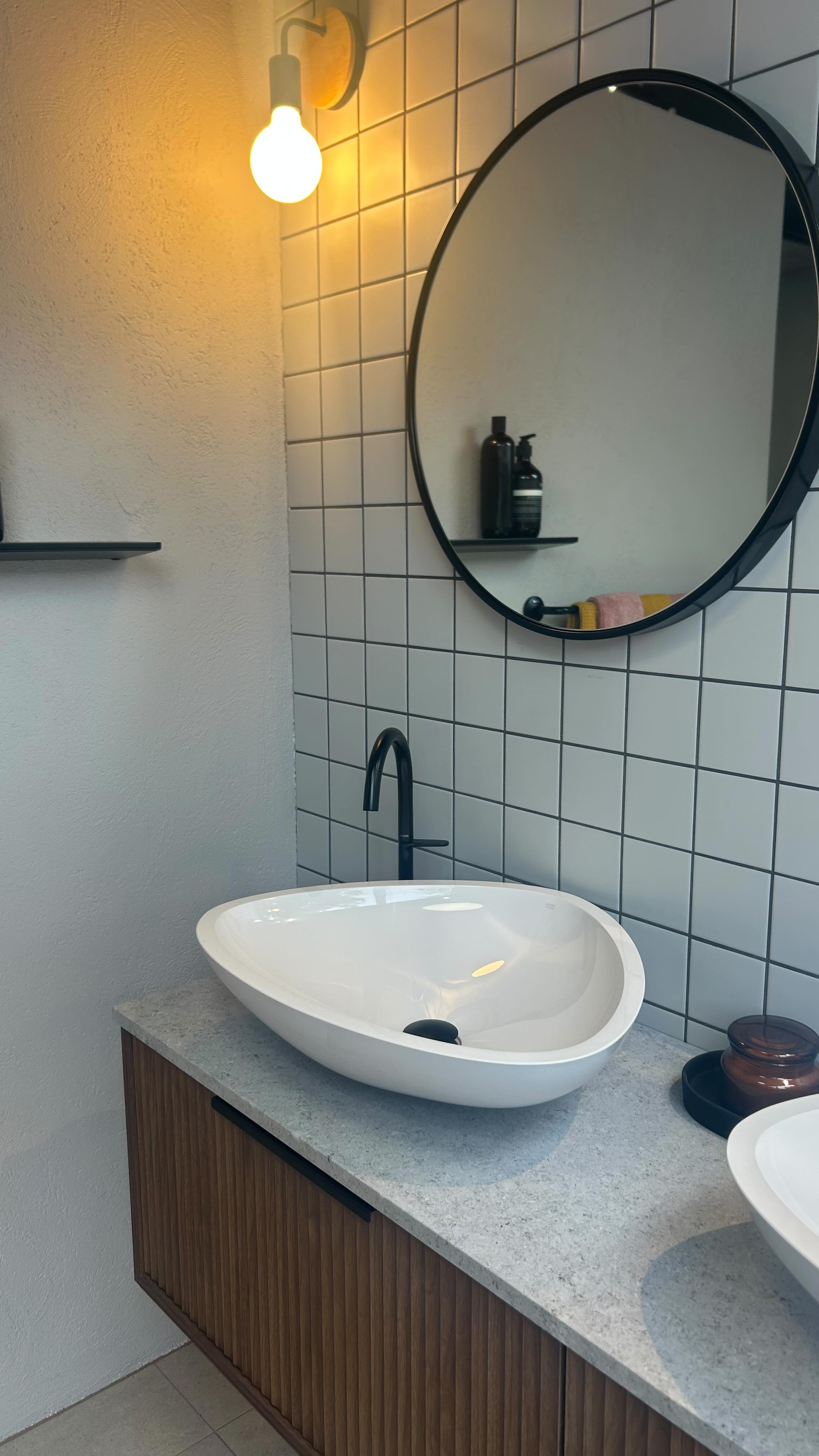 Lucky us ✨
We were invited to the beautiful @hansgrohe showroom in Melbourne with @oakleys_dunedin - and what an inspiring few days it was.
From innovative tapware to seriously thoughtful design details, we learnt so much and left feeling completely energised (and very well looked after 🙌🏼).
Now back home to a busy schedule and some exciting projects ahead - armed with fresh inspiration and beautiful product selections ready to go.
Huge thank you to Hansgrohe and Oakleys for an incredible trip 🤍