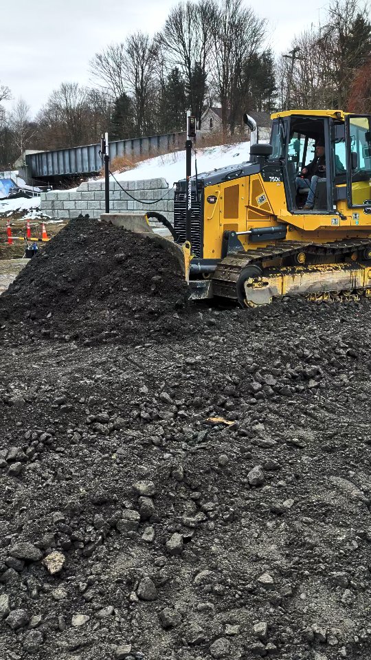 More of this coming soon! Was great seeing the Unicontrol 2D laser system working on the Dozer with autos!
#unicontrol #dozer #machinecontrol #automation #laser