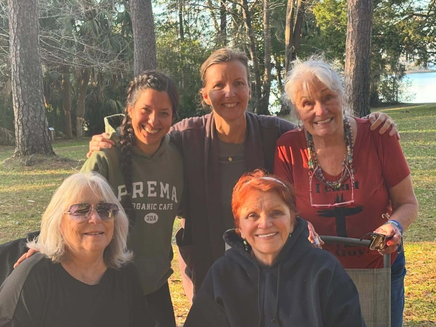 Thank you to these lovely ladies, for spending their Sunday afternoon with me. #nature #slowingdown #natureandforesttherapy #community @santanajam @broussardfrankie
