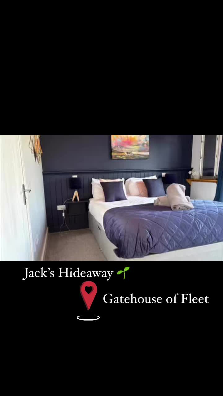 C O M E and join us at Jack’s. Beautiful Hideaway with hotTub under the stars. Weekend vibes ✨
📍Gatehouse of Fleet, Dumfries and Galloway
#snugsfortwo
#weekendvibes
#stunningsnugs
#gallowayview