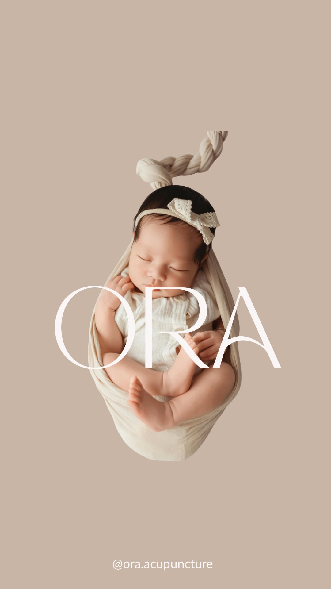 Breech baby support 🤍
In late pregnancy some babies settle bottom or feet first rather than head down. One of the ways we can gently encourage baby to turn is with moxibustion (moxa), a warming technique used in Chinese medicine.
Acupuncture and Moxa is applied to an acupuncture point on the foot and helps stimulate movement and encourage baby to find an optimal position.
I’ve also completed training with Spinning Babies®️, which looks at balance, space and movement in the body to support babies into a more favourable position for birth.
When we combine these approaches it can be a really supportive, gentle way to work with the body during pregnancy.
Grateful to work alongside other practitioners and share knowledge — this video was filmed with the lovely Maria @naturally_eastern 💛
📍Auckland
#breechbaby #moxaforbreech #spinningbabies #acupuncturepregnancy #aucklandacupuncture