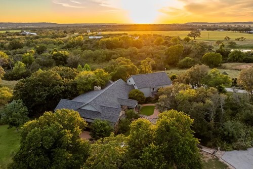 1267 Funf Kinder Road is officially sold ✨
This transaction was a reminder that even in a challenging market, the right timing and alignment can bring everything together. After going under contract with multiple backup offers, we were grateful to see it close successfully today.
It is always a special compliment to be trusted by another professional you know and respect. Congratulations to all parties as they step into their next chapter. Cheers to what’s ahead 🥂