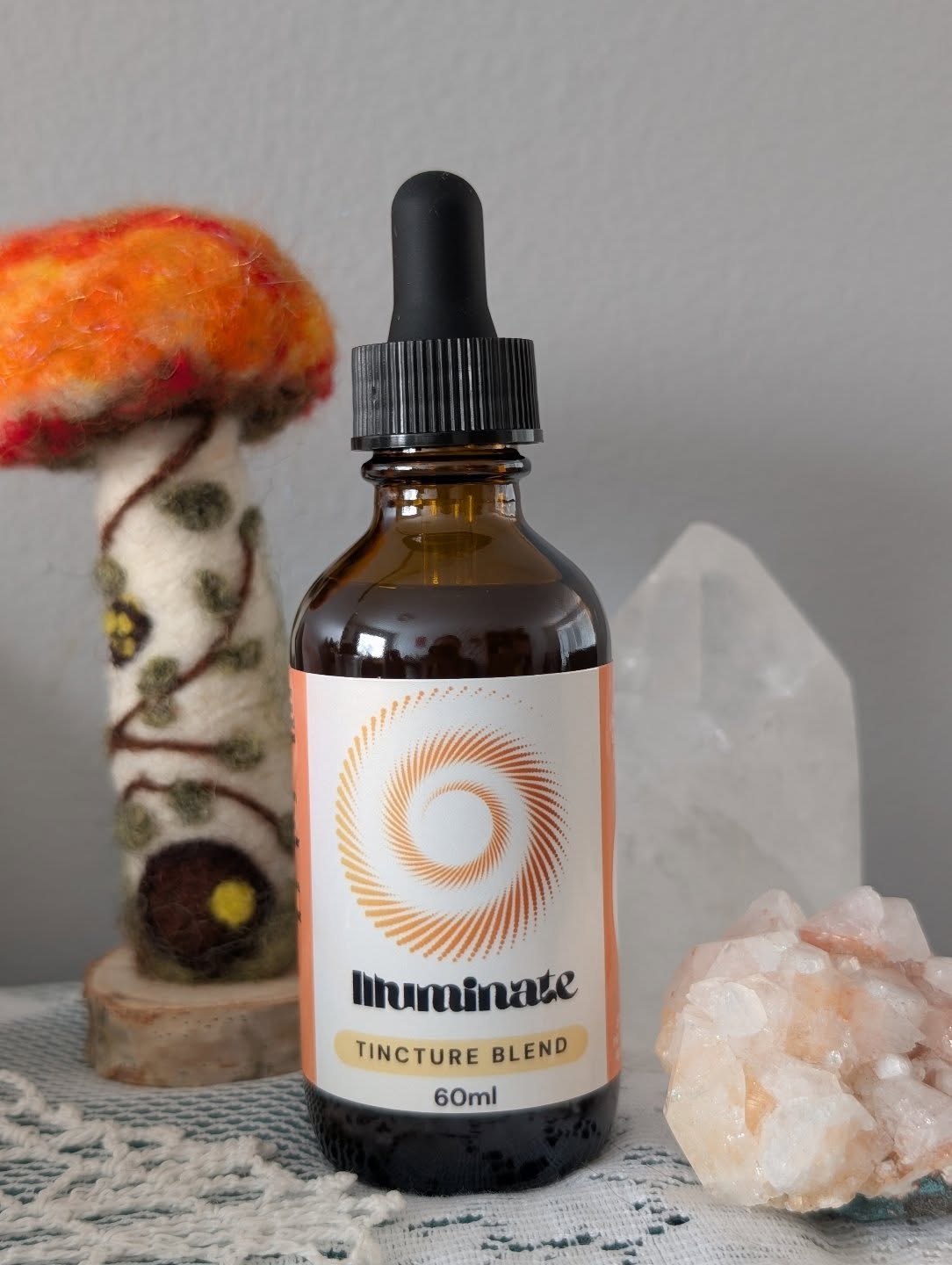 Experience a warm embrace that helps melt away stress and ease the sharp edges of overwhelm.
Illuminate is supportive of a calm mind and resilience within the nervous system.
Homegrown milky oats, tulsi and lemon balm intertwine together to create Illuminate. Our most popular herbal support!
*Not a doc. For educational purposes only ๐๐ฟ