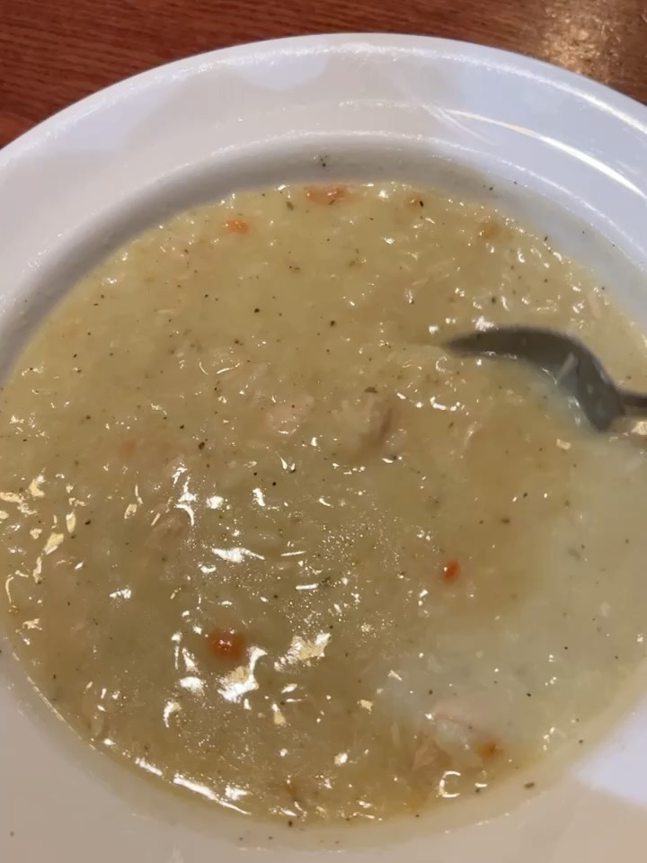 Famous for the grill, quietly legendary for the chicken soup.
If you know, you know!
#comfortfood #homemadesoup #authenticgreekfood #greekcuisine #etobicokerestaurants