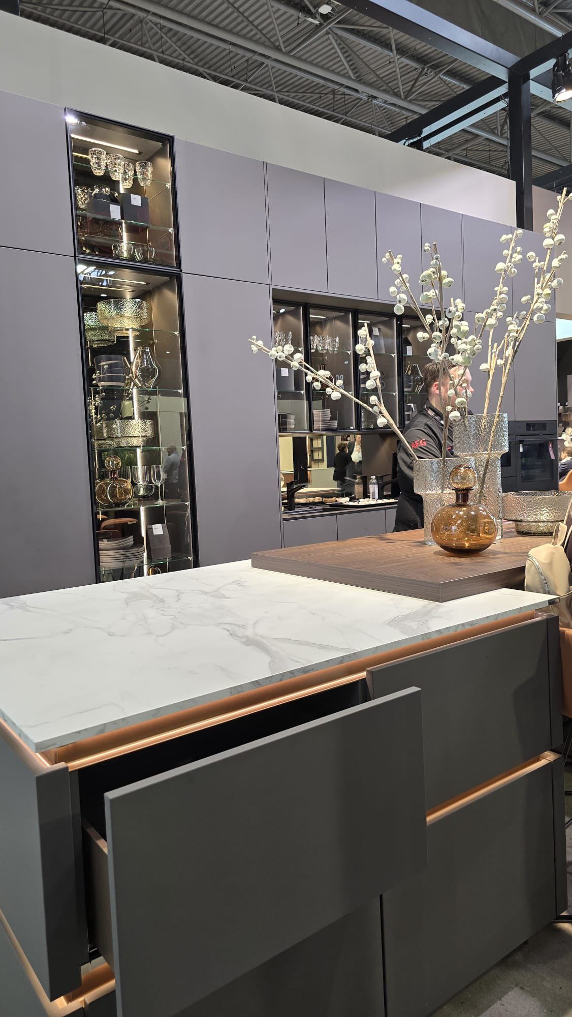 Such a great couple of days at the KBB event in Birmingham this week 🙌
All the best kitchen, bathroom and bedroom suppliers under one roof… loads of innovation, inspiration and some seriously beautiful products on show 👌
But honestly one of the best parts was catching up with friends in the industry. We’re all scattered around different parts of the country (and even different countries) so it’s not often we get to see each other.
Good people, good vibes, lots of laughs and plenty of inspiration to bring back to 1066 Kitchens ✨
Love this industry!
Thanks @annajrock for most of the content 🙈👌
#1066kitchens #kbbbirmingham #kitchen #bathroom #bedroom