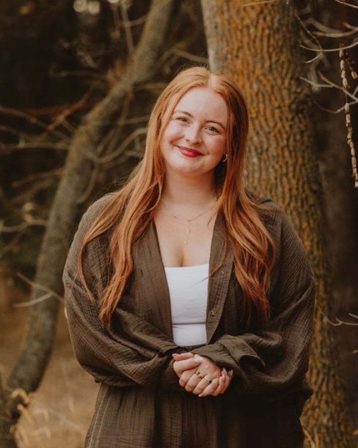 Meet Carli ✨
Carli is a Certified Holistic Nutrition Consultant and educator specializing in women’s health, hormones, and postpartum care.
With over 10 years of clinical experience, she integrates holistic nutrition, herbalism, and mindful practices to support both clients and practitioners. Her work is rooted in compassionate, client centered care with a strong focus on practitioner sustainability.
At The NAKH Collective, Carli teaches Women’s Wellness and Hormones and Self Care for Practitioners, while also contributing to curriculum development.
We are grateful to have her expertise shaping both our community and our future practitioners.