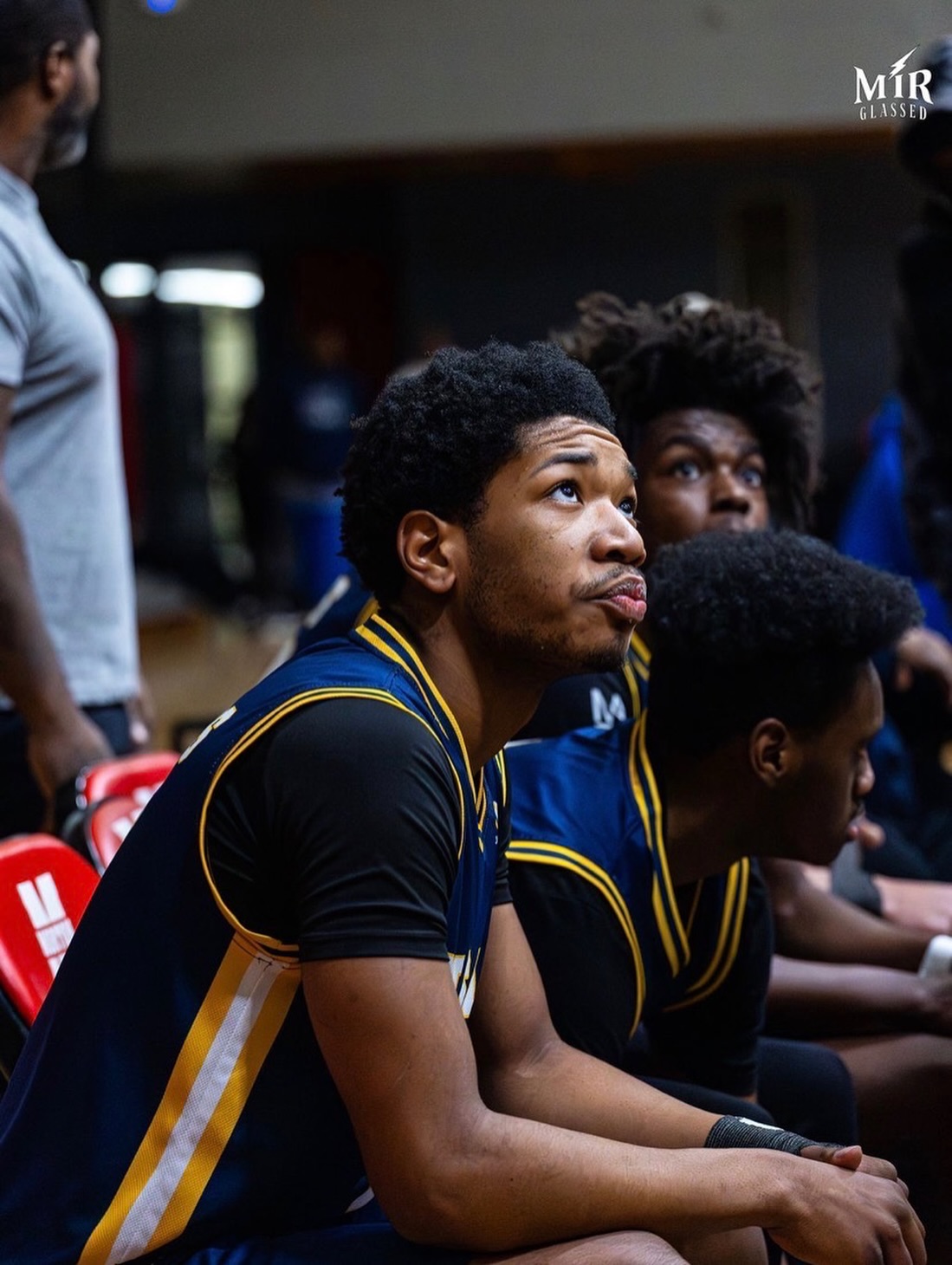 Varsity Standout, Senior @_iamkalvin Kalvin Leonard
🏀 2000 PT Club
🏀 4th Team All Conference
🏀 Regional Champ
🏀 3.7 GPA
🏀 Considering Chicago State and Benedictine University